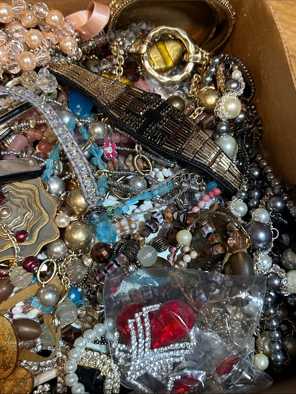 Bundle of mix jewelry. Over 4lbs 2oz
